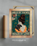 Sostenido por patas, curado por amor 