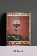 Fácilmente distraído por la música y el vino 