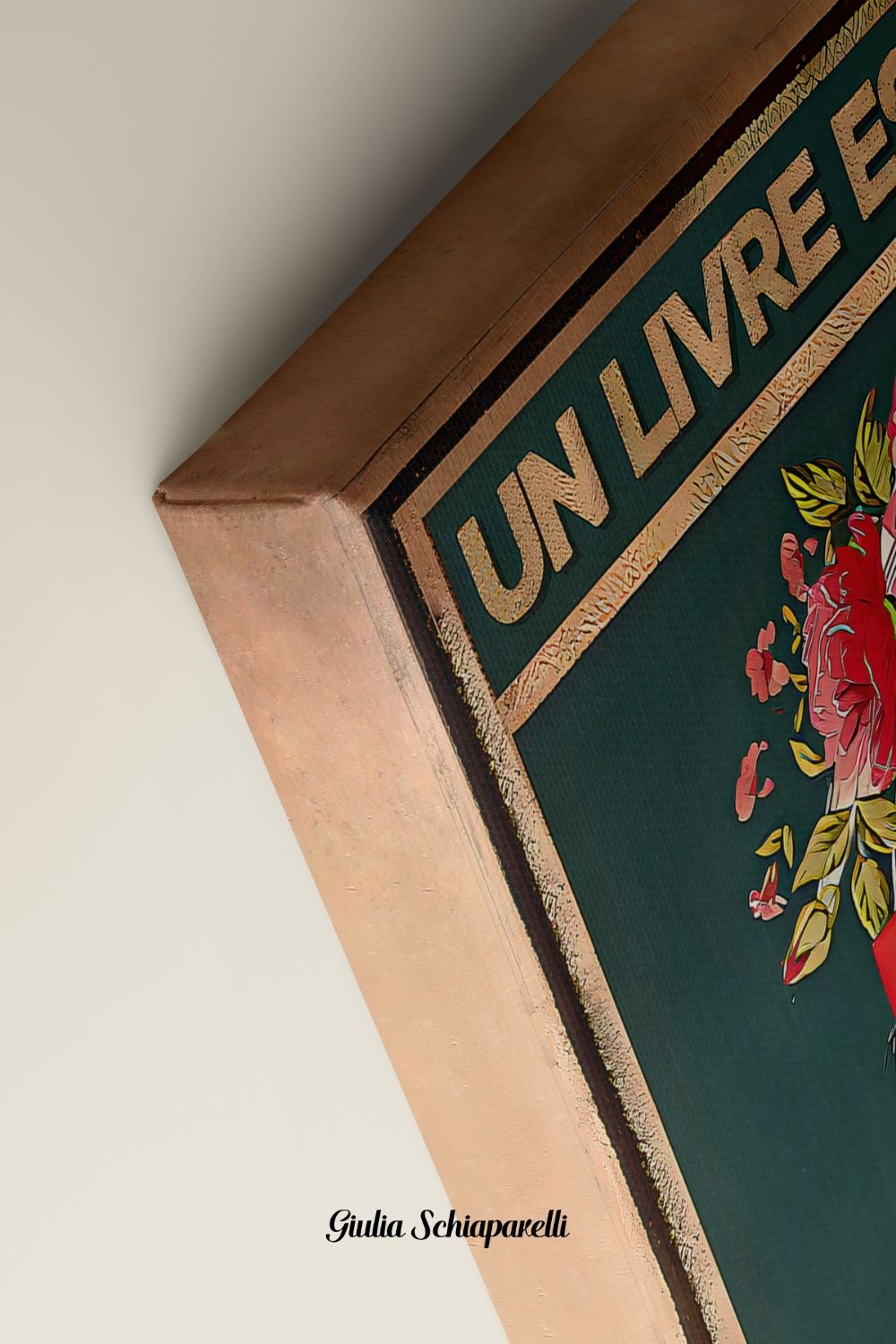 Un libro es una flor que florece en la mente de quien la cultiva 
