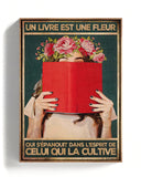 Un libro es una flor que florece en la mente de quien la cultiva 