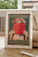Un libro es una flor que florece de las mentes de aquel que lo cultiva 