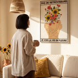 « Pas de rétroviseurs, je vois la vie en fleurs — Crème & Sable » — échelle de l’œuvre dans un intérieur / artwork scale in a home