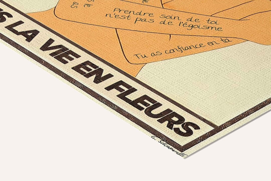 « Pas de rétroviseurs, je vois la vie en fleurs — Crème & Sable » — toile texturée, détail du coin inférieur droit