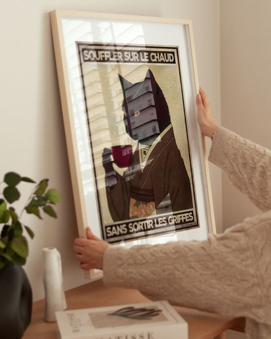 « Souffler sur le chaud sans sortir les griffes » — installation de l’œuvre dans un intérieur / artwork installation in a home