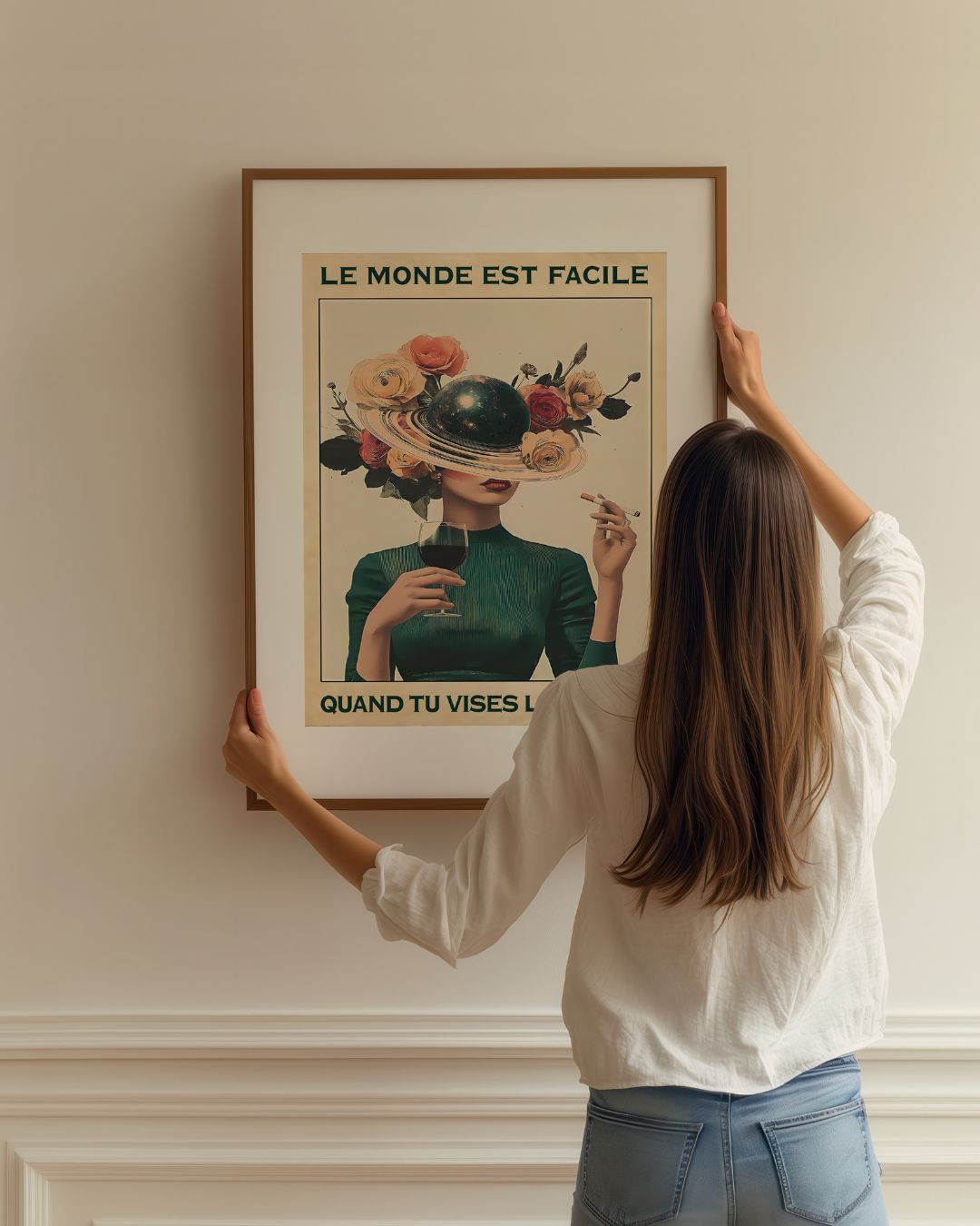 « Le monde est facile quand tu vises l'Univers » — installation de l’œuvre dans un intérieur / artwork installation in a home