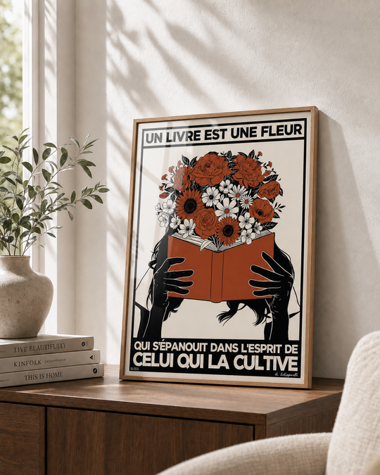 « Un livre est une fleur qui s'épanouit dans l'esprit de celui qui la cultive — Atelier » — Art print encadré sous verre, mise en situation 2
