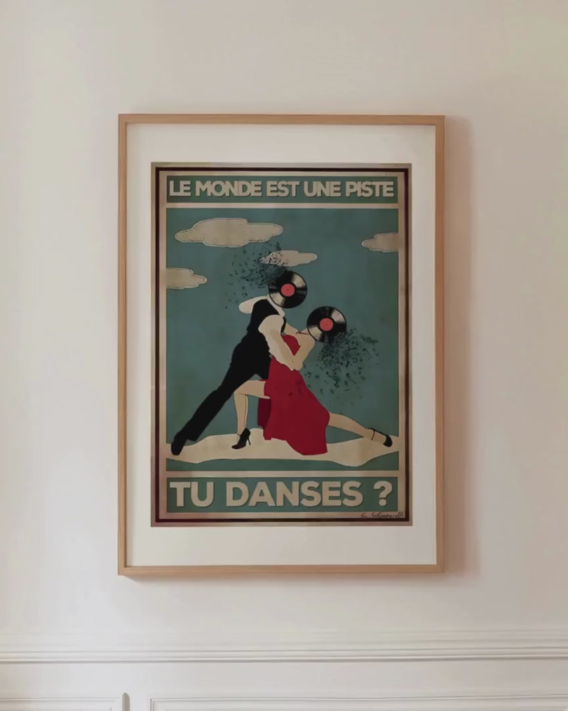 « Le monde est une piste, tu danses? » — vidéo produit / product video