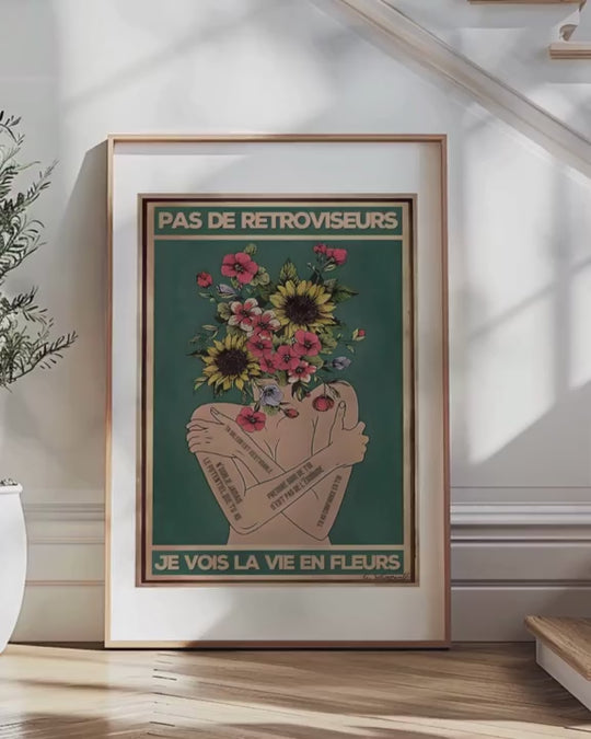 « Pas de rétroviseurs, je vois la vie en fleurs » — vidéo produit de la toile
